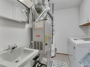 10510 SE 233rd Place, Kent WA 98031