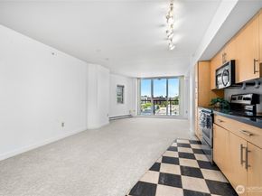1100 106th Avenue NE 609, Bellevue WA 98004