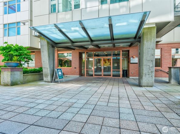 1100 106th Avenue NE 609, Bellevue WA 98004