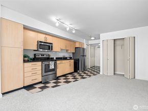1100 106th Avenue NE 609, Bellevue WA 98004