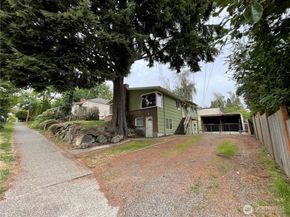 1706 NE 82nd St, Seattle WA 98115