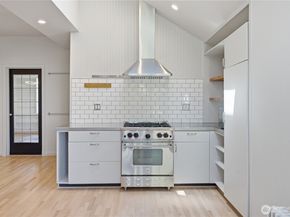 614 35th Avenue, Seattle WA 98122