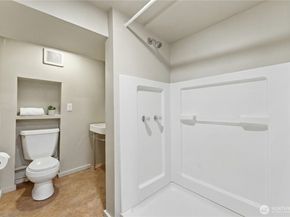614 35th Avenue, Seattle WA 98122