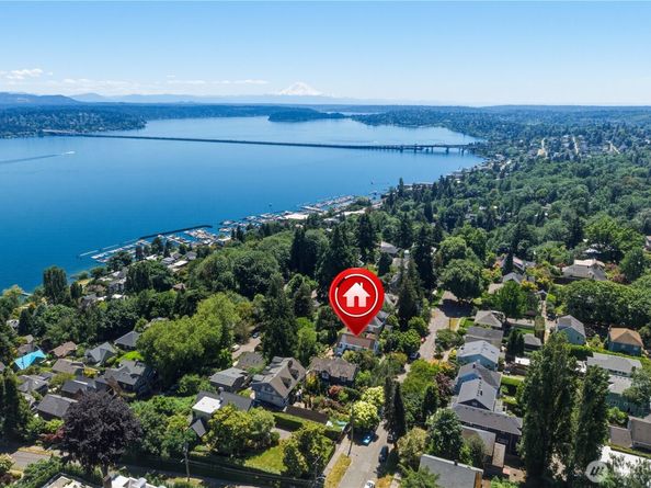 614 35th Avenue, Seattle WA 98122