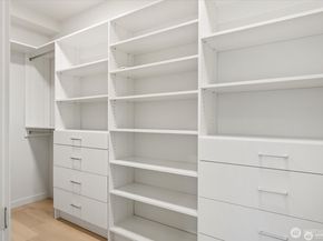 290 118th Avenue SE, Bellevue WA 98005