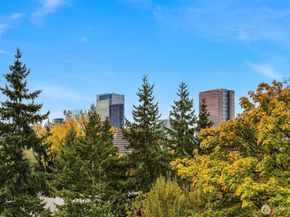 290 118th Avenue SE, Bellevue WA 98005