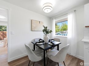 1615 N 196th Place, Shoreline WA 98133