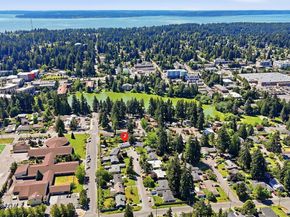 1615 N 196th Place, Shoreline WA 98133