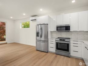 7334 25th Avenue NW, Seattle WA 98117