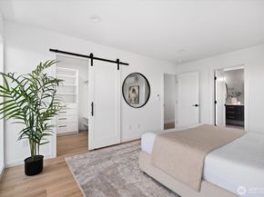 1762 NW 60th Street B, Seattle WA 98107