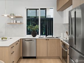 1762 NW 60th Street B, Seattle WA 98107