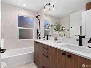 1762 NW 60th Street B, Seattle WA 98107