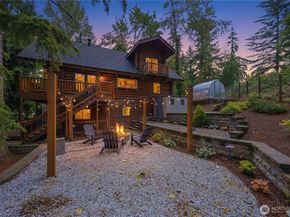 22005 SE 28th Street, Sammamish WA 98075