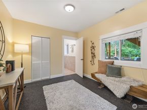 22005 SE 28th Street, Sammamish WA 98075