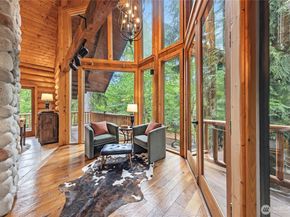 22005 SE 28th Street, Sammamish WA 98075