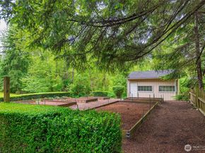22005 SE 28th Street, Sammamish WA 98075