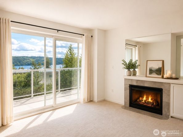 15020 Bothell Way NE 204, Lake Forest Park WA 98155