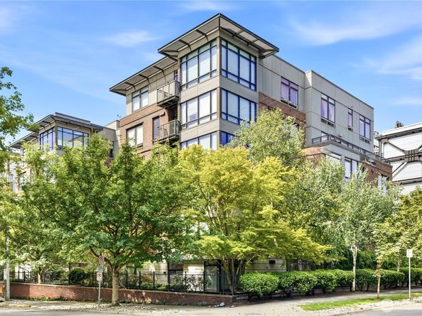 4547 8th Avenue NE 311, Seattle WA 98105