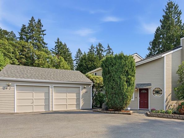 242 W Lake Sammamish Parkway SE, Bellevue WA 98008