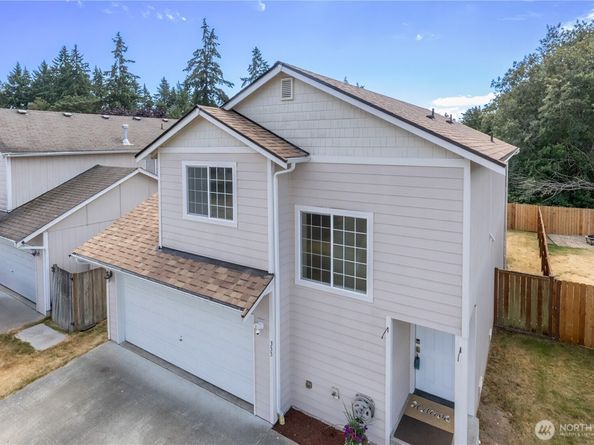 355 Stonewood Place, Bremerton WA 98310