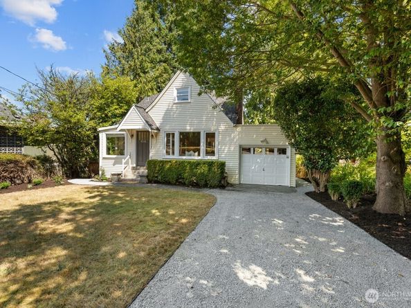 9718 12th Avenue NW, Seattle WA 98117