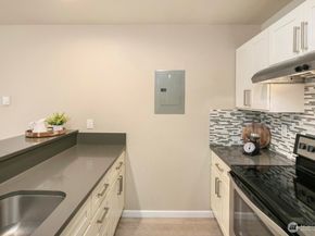 17431 Ambaum Boulevard S B13, Seattle WA 98148