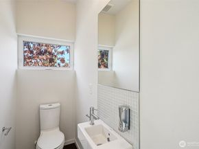 8501 14th Avenue NW, Seattle WA 98117