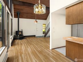 5709 80th Avenue SE, Mercer Island WA 98040