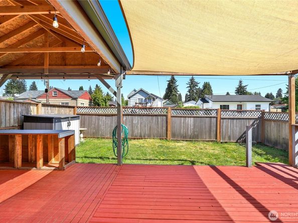 3733 D Street, Bremerton WA 98312