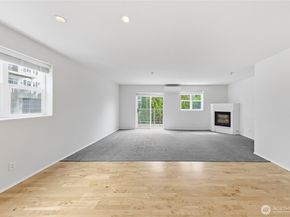 3980 129th Place SE B203, Bellevue WA 98006