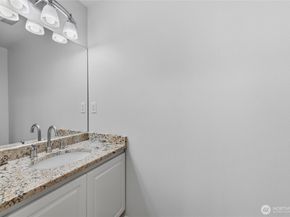 3980 129th Place SE B203, Bellevue WA 98006