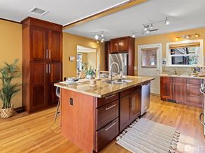 4728 NE 172nd Street, Lake Forest Park WA 98155