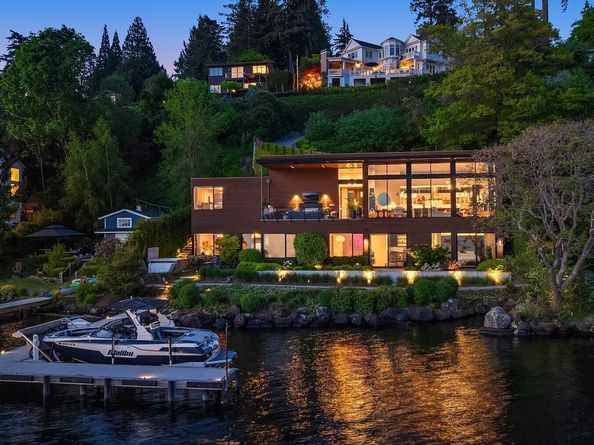 4041 W Mercer Way, Mercer Island WA 98040