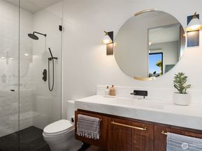 4041 W Mercer Way, Mercer Island WA 98040
