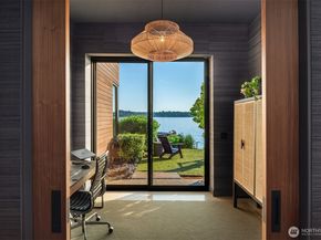 4041 W Mercer Way, Mercer Island WA 98040