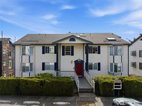 3416 161st Court SE 38, Bellevue WA 98008
