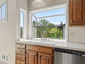 3416 161st Court SE 38, Bellevue WA 98008
