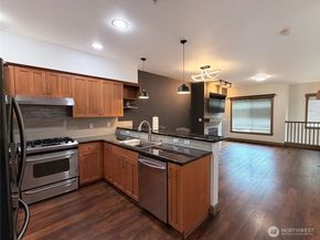 2115 201st Place SE D5, Bothell WA 98012