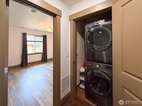 2115 201st Place SE D5, Bothell WA 98012