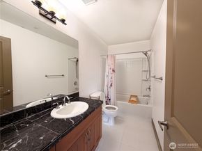 2115 201st Place SE D5, Bothell WA 98012