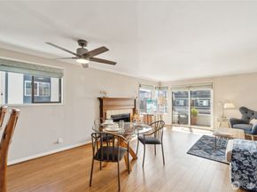4222 Beach Drive SW 202, Seattle WA 98116