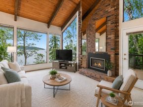 500 W Lake Sammamish Parkway NE, Bellevue WA 98008