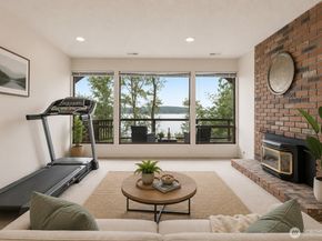 500 W Lake Sammamish Parkway NE, Bellevue WA 98008