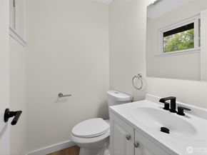 320 213th Place SW, Bothell WA 98021