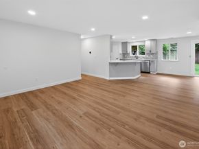 320 213th Place SW, Bothell WA 98021