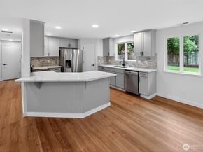 320 213th Place SW, Bothell WA 98021