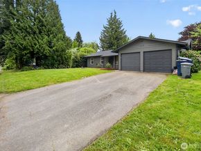 320 213th Place SW, Bothell WA 98021