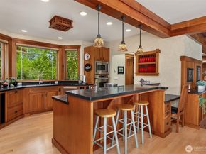15390 Broom Street NE, Bainbridge Island WA 98110