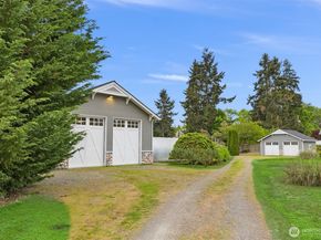 15390 Broom Street NE, Bainbridge Island WA 98110