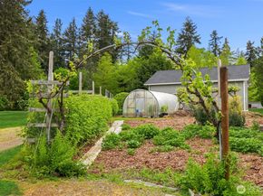 15390 Broom Street NE, Bainbridge Island WA 98110